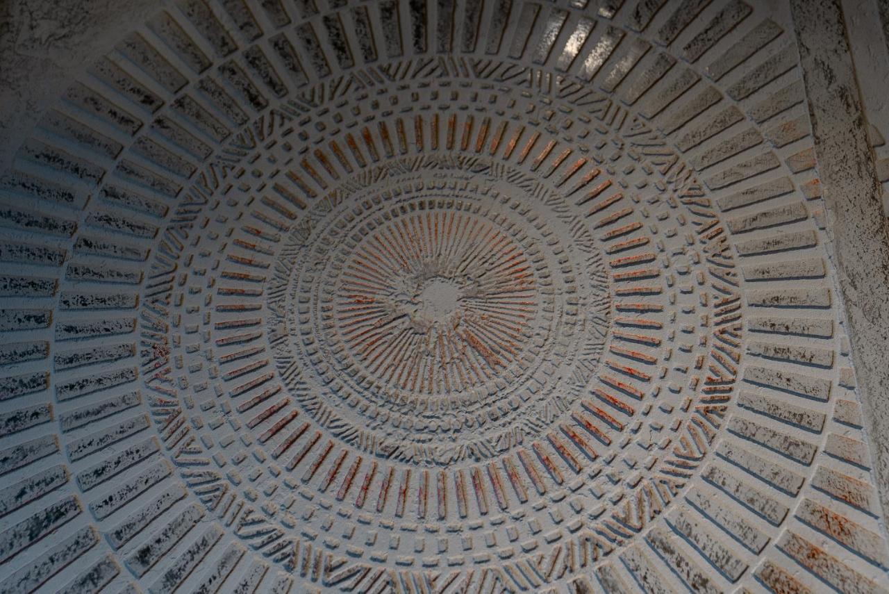 Tapis Rouge Design Boutique Hotel Batumi Exterior foto The ceiling of the dome